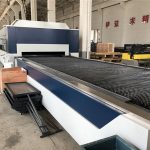 ម៉ាស៊ីនកាត់ឡាស៊ែរ cnc តូចត្រឹមត្រូវម៉ាស៊ីនកាត់ឡាស៊ែរខ្នាតតូចសម្រាប់វ៉ែនតា។